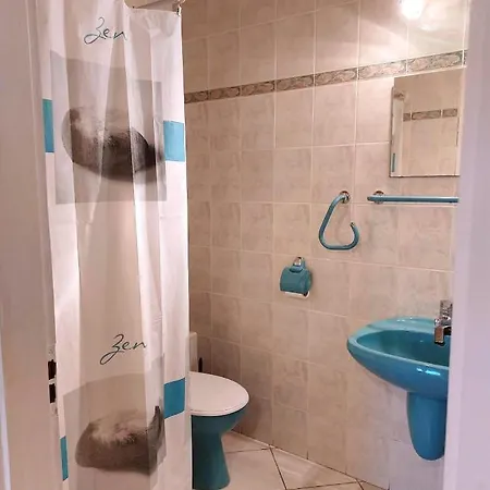 Szeplak 3* שיופוק