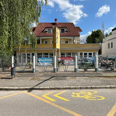 Szeplak *